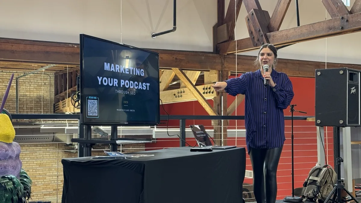 Elaine speaking on Marketing Your Podcast at ARKAST
